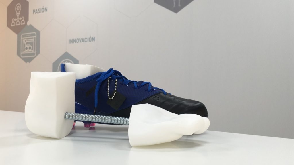 Hormas personalizadas para botas de fútbol. Consigue adaptar tu bota al pie de una rápida y sencilla. - Younext Healthcare, Innovación en de vida